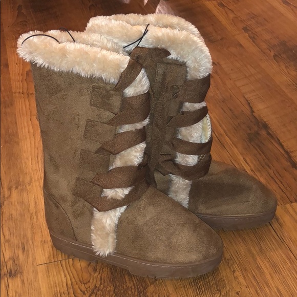 NWT Brown Boots - Picture 1 of 4